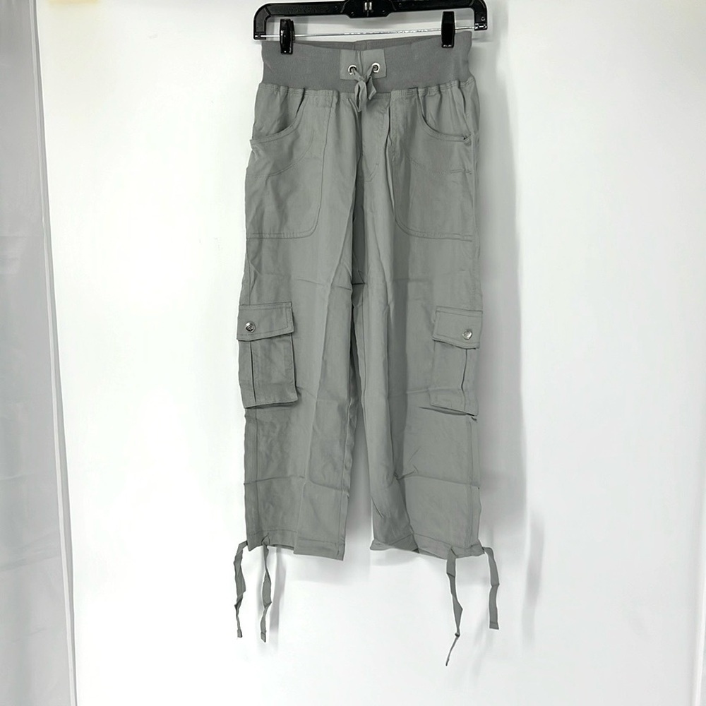 MoFiz NWOT cropped capri pants women’s small